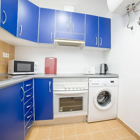 Apartment Rosamar A Metros De La Playa Wifi Gratis 305 By Lightbooking